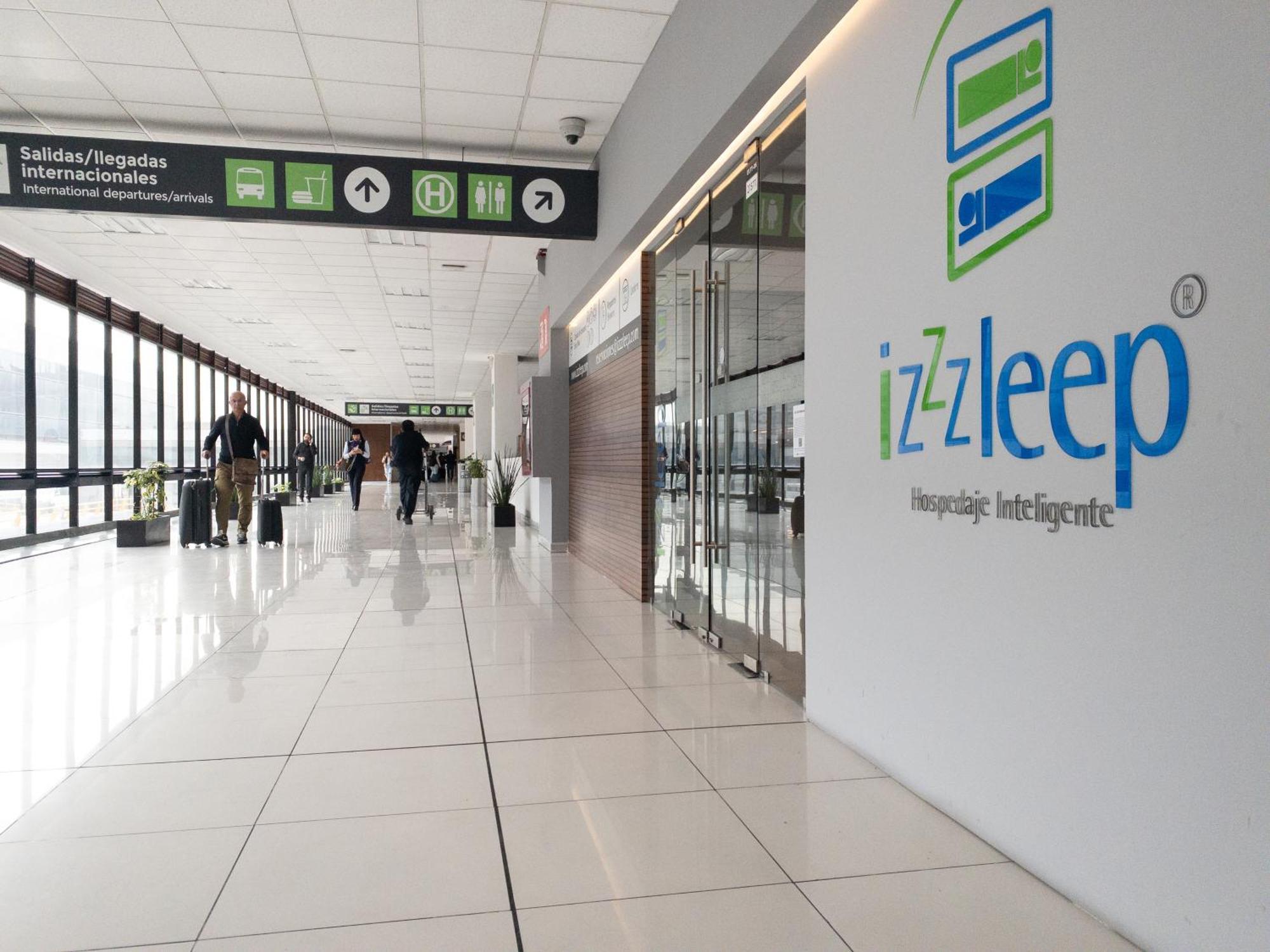 Izzzleep Aeropuerto Terminal 1 Hotel Mexico City Exterior photo